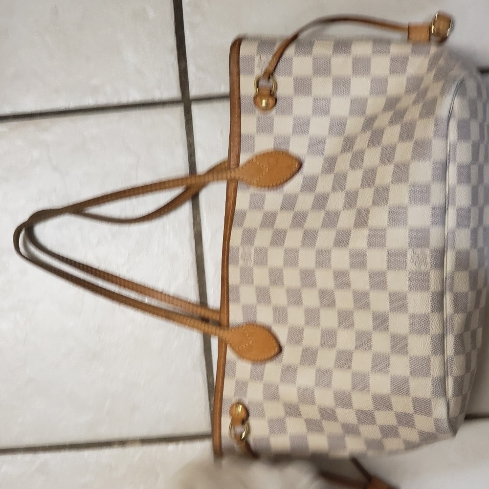 Louis Vuitton Neverfull PM